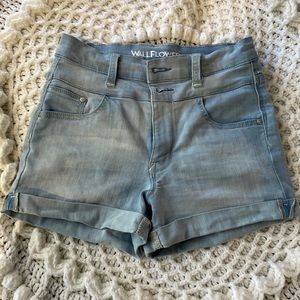 Light blue shorts size 5 stretchy
